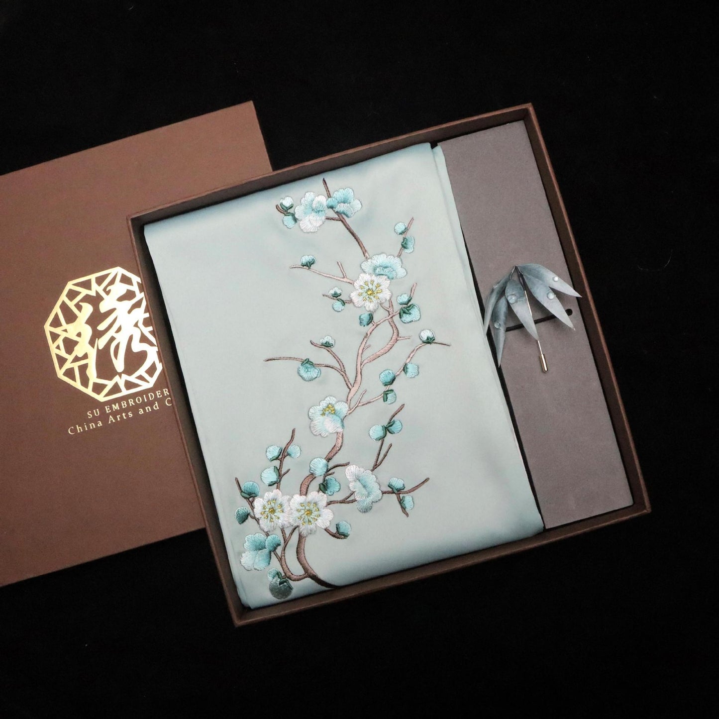 Suzhou Embroidery Scarf Suzhou Embroidery Intangible Cultural Heritage Velvet Flower Brooch Set Gift Box Handmade Suzhou Specialty Embroidery Silk Qinxuan
