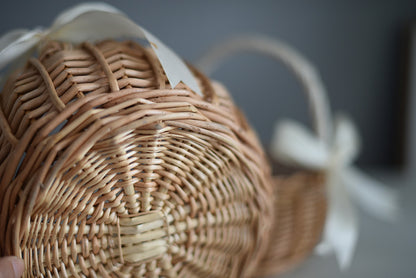 Woven Flower Basket Handheld Blue Handmade Natural Imitation Flower Basket Hand Gift Flower Arrangement Basket Bamboo Rattan Storage Basket